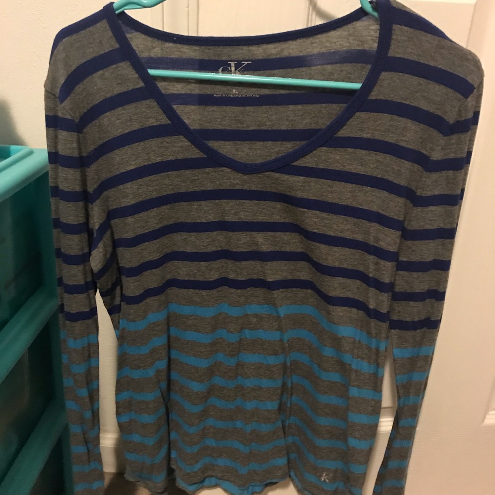 Calvin Klein 3/4ths sleeve shirt